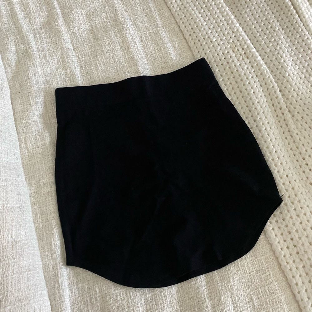Forever 21 Black skirt